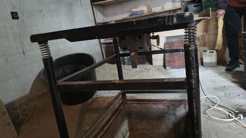 Вибромаса / маса за вибрирани бетонно изделия