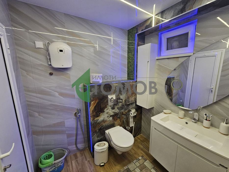 Здрава триетажна къща в село Загоре