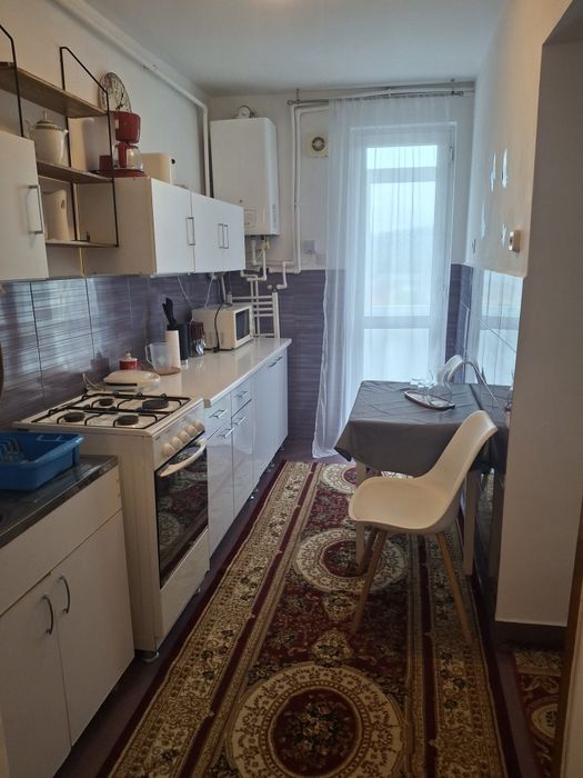 Inchiriez sau [ Vand ]apartament doua camere zona centrala