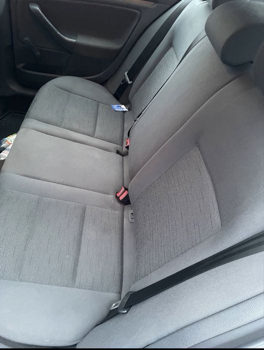 Volkswagen golf V 1.6 mpi