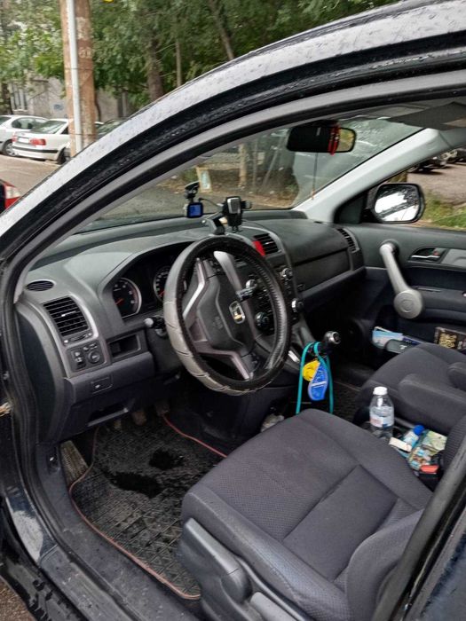 Продавам Honda CR-V