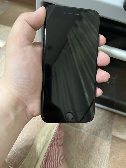 Продам iphone se 128гб