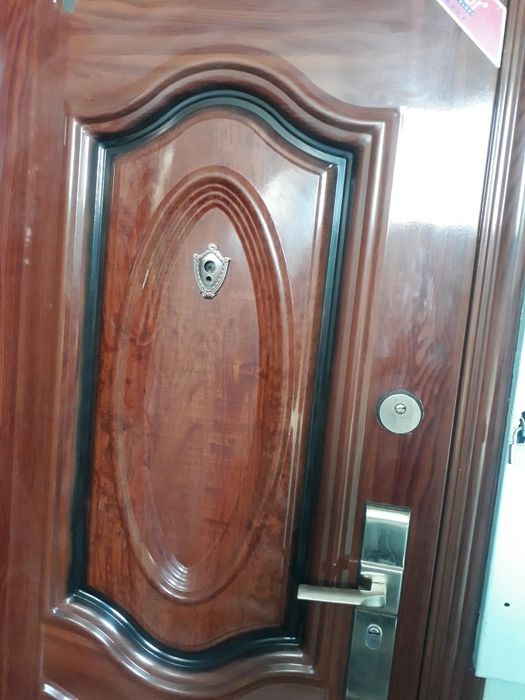 уй сотилади 2 хона . 3 этаж 24 000& ками бор