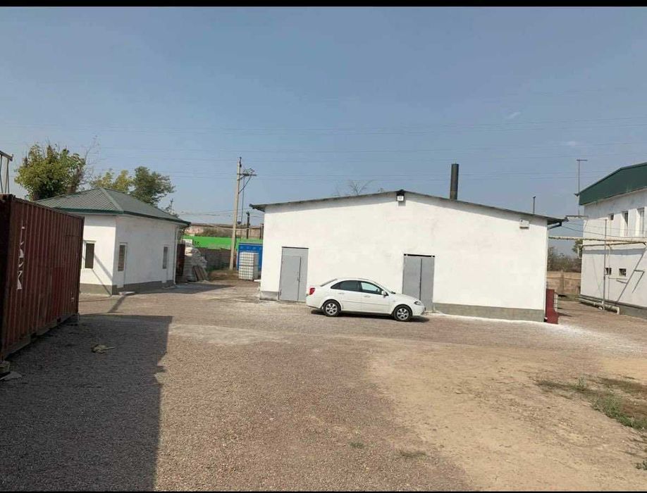 Продаётся 5 000 м² производственный цех.