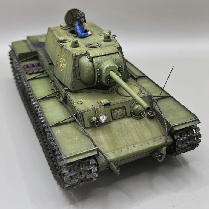 Готовая модель танка КВ-1. Tamiya 1/35.