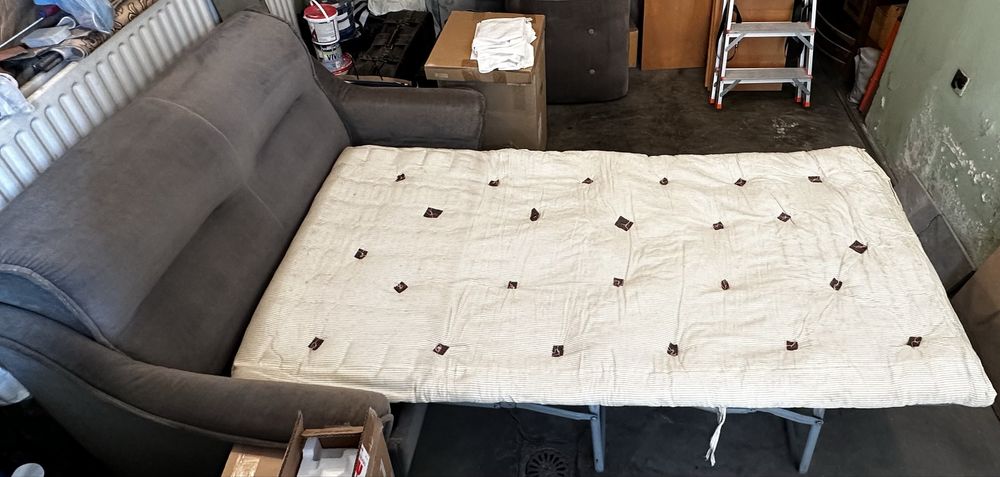 Разтегаем диван с елегантна сива тапицерия