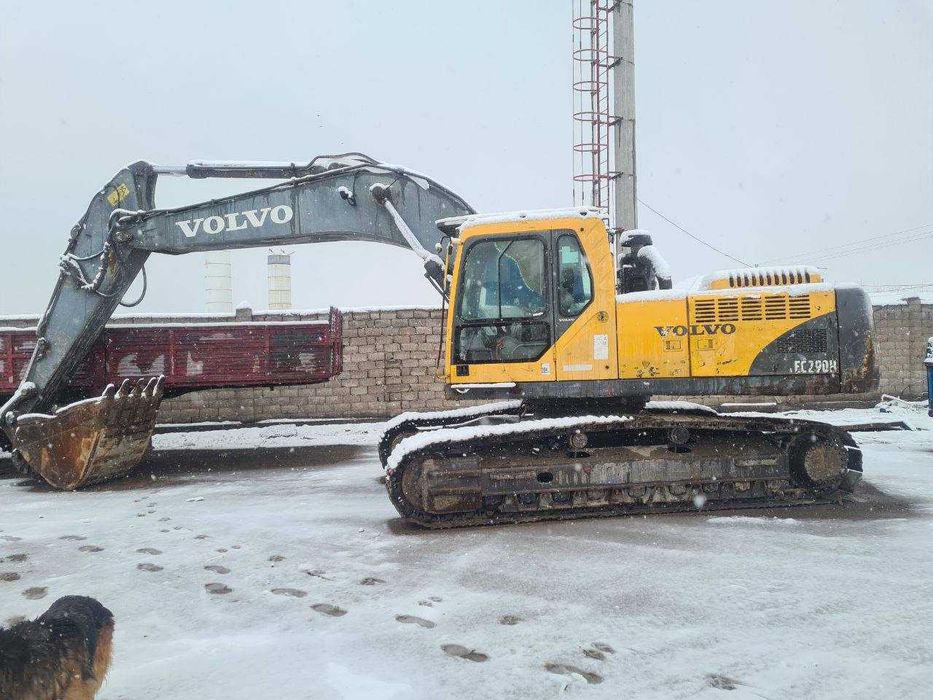 Продается  Экскаватор "Volvo 290"