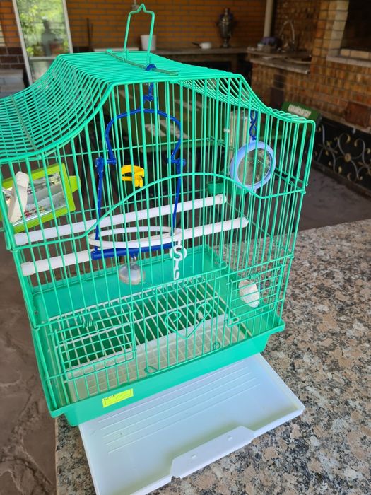 Продам клетку для попугая