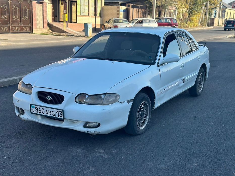 Машина Huyndai sonata 1996