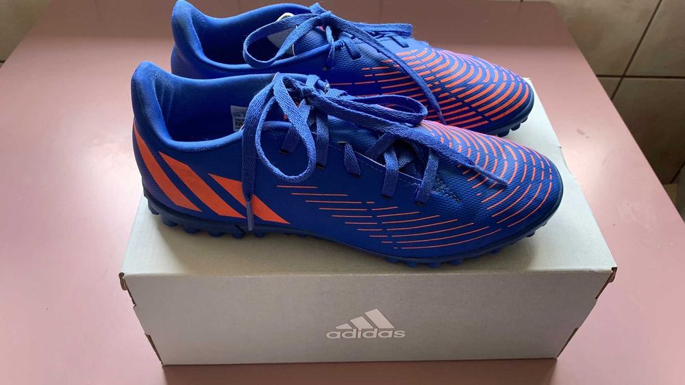 Ghete fotbal ADIDAS PREDATOR - 38