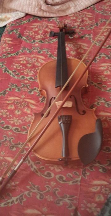 Skripka yangi ishlatilmagan