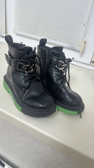 Продам сапоги демисезонные для девочки