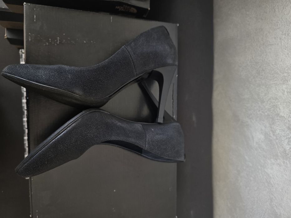 Тъмносини токчета Tara Shoes, handmade, вътрешност естествена кожа.