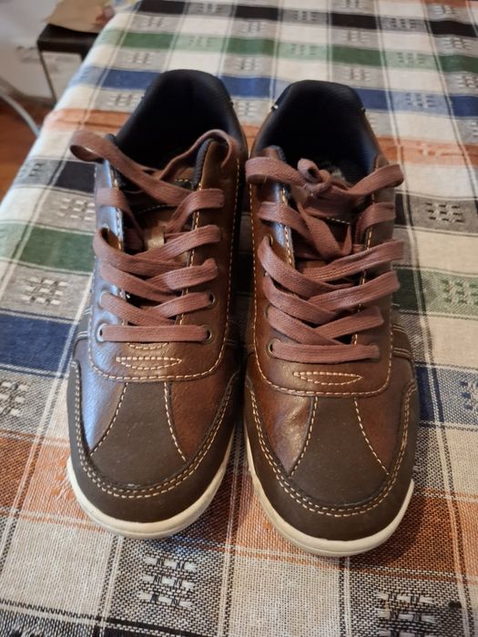 Pantofi maro măsura 42