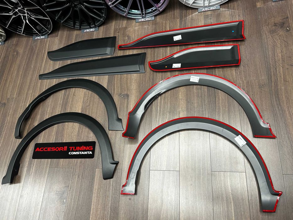 Protectii / Ornamente Usi - Aripi Kit Complet Dacia Sandero 3