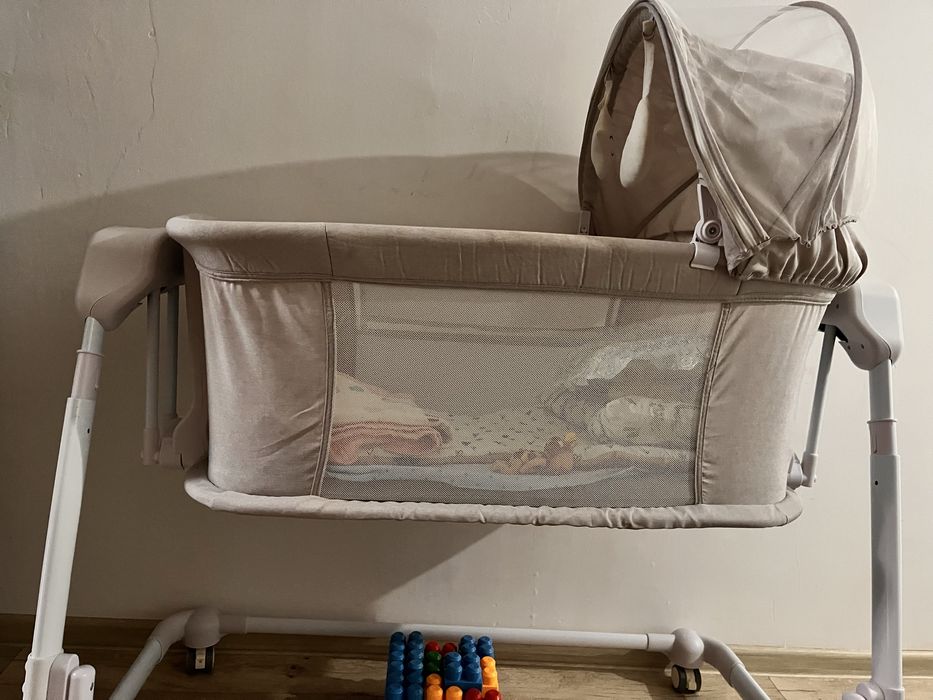 Продается Манеж.