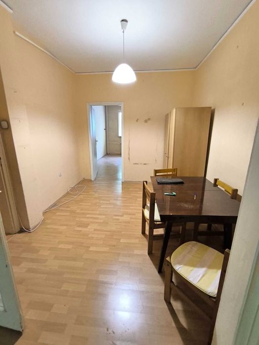 Дава се под наем Двустаен апартамент в София, Оборище - 72 кв.м за 550 € - Снимка #1