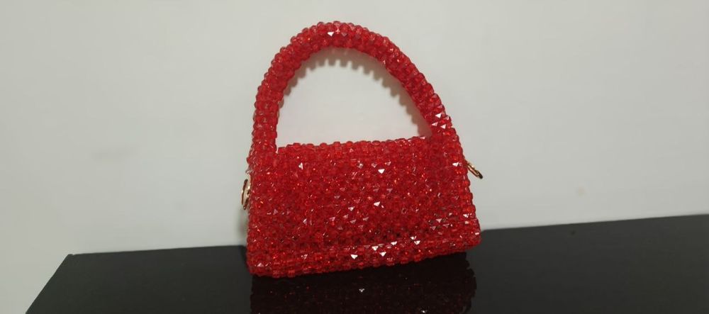 Сумка из бусины ручной работы