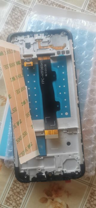 Дисплей Моторола е7 и е7+