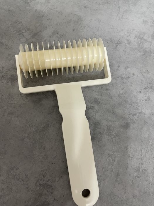 Продам ролик для украшения пирогов