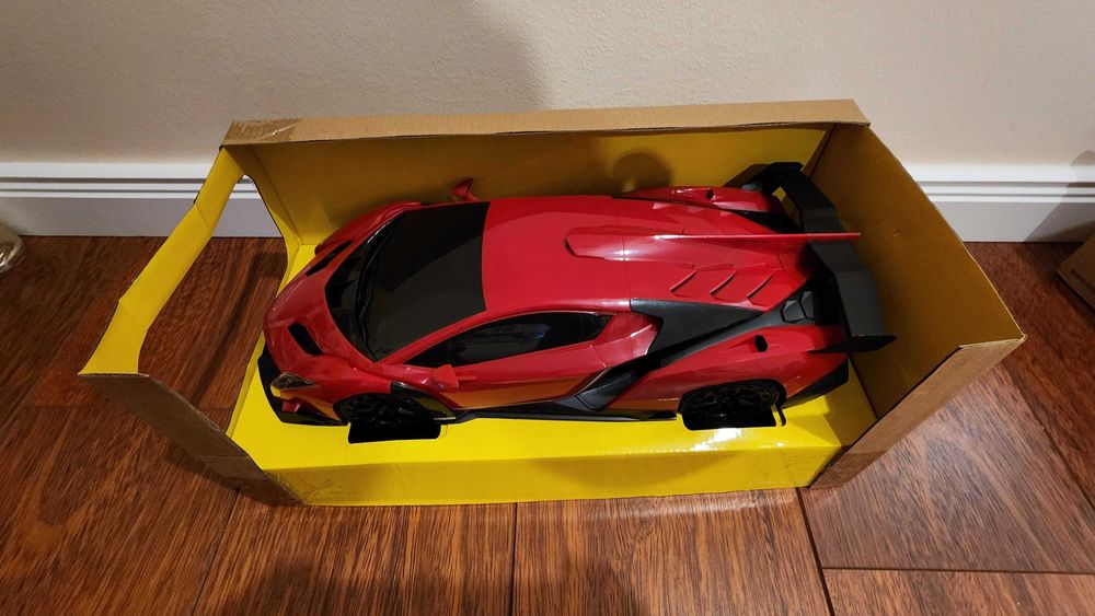 Vand masinuta cu telecomanda RC adusa din America