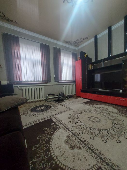 Дом  в центре Аксукента .