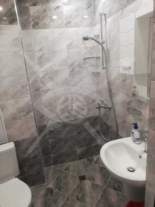 Дава се под наем Двустаен апартамент в Варна, Колхозен пазар - 50 кв.м за 390 € - Снимка #4