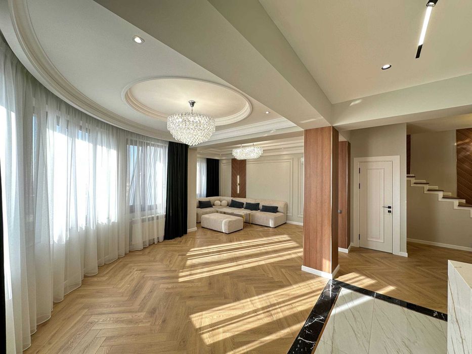 Срочно...Сергели 5 3хона 10-11-этаж 145квадрат метро ёнида