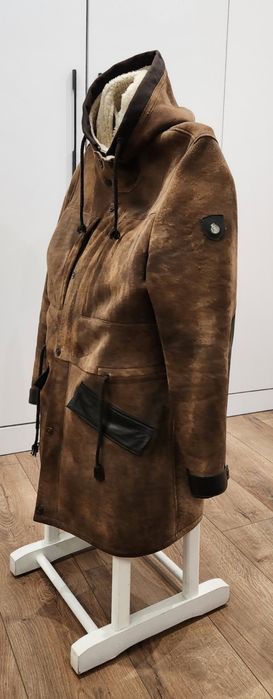 Молодежная модная дубленка