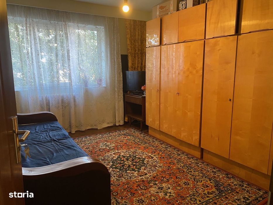 Apartament 3 camere Manastur, str. Padin, zona piata Flora, decomandat