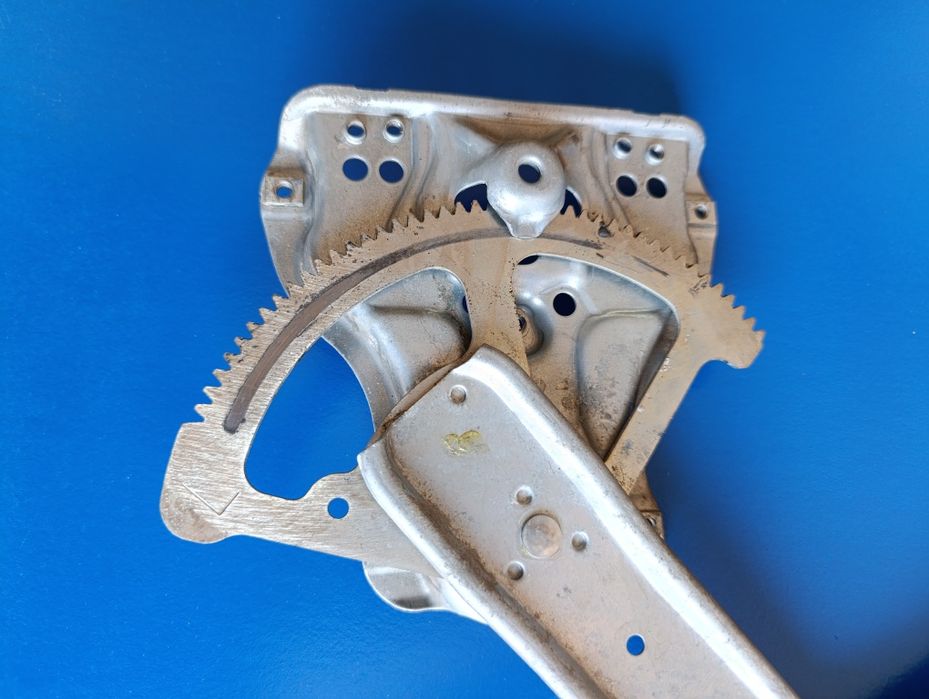 Macara geam electric stanga fata sofer Toyota Avensis (2003-2009)