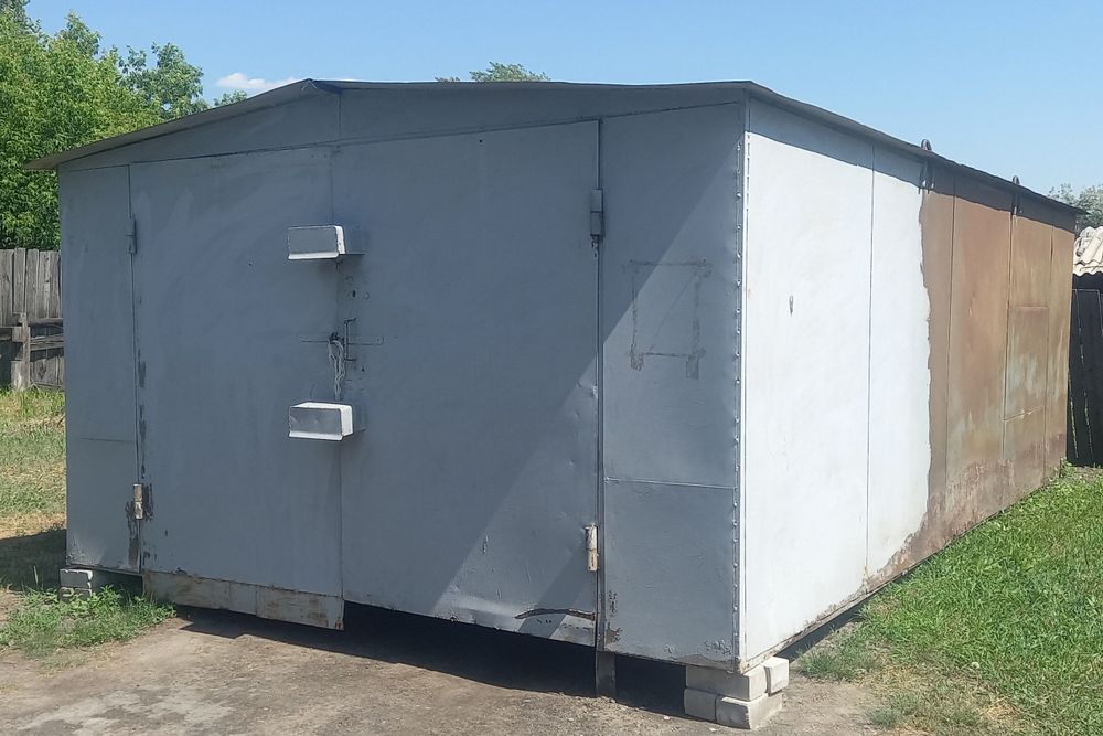 металлический гараж