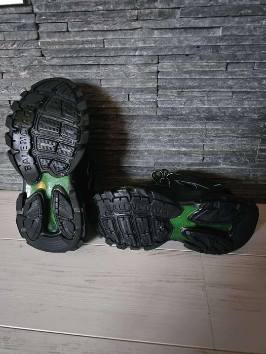 Balenciaga track zombie