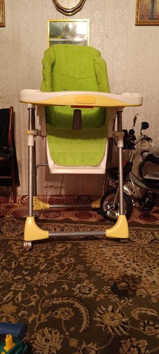Продам стульчик для кормления и автолюльку