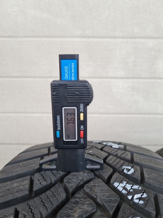 Зимни гуми 2 броя FALKEN EuroWinter HS01 Suv 235 60 R17 дот 3621