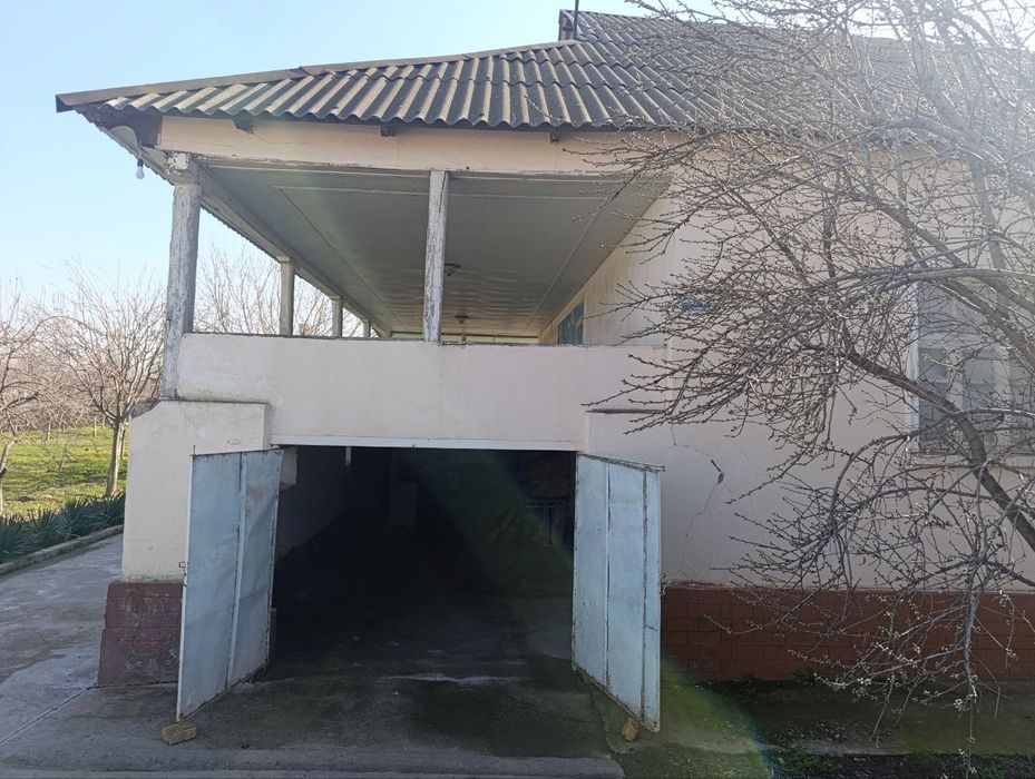 Sirdaryo viloyati Sayxunobod tumani 35 SOTIX XOVLI UY SOTILADI