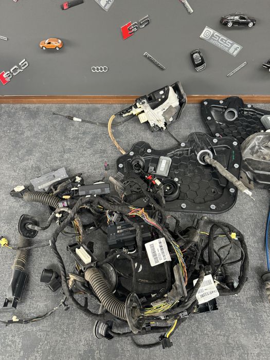 Kit Soft close portiere usi Audi A8 S8 D4 soft close