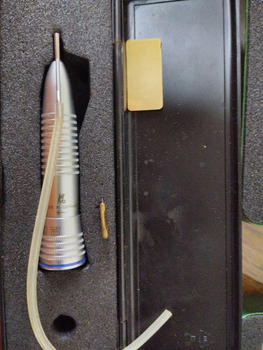 Стоматологические инструменты.