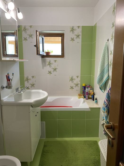 Vând alartament cu 3 camere