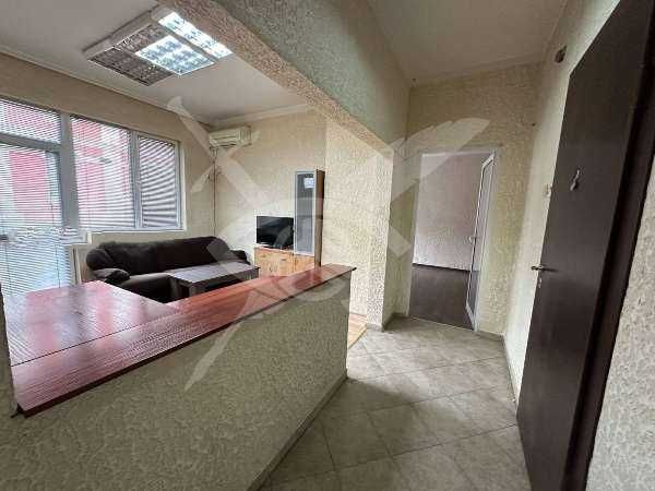 Дава се под наем Тристаен апартамент в Пловдив, Център - 65 кв.м за 548.25 € - Снимка #3