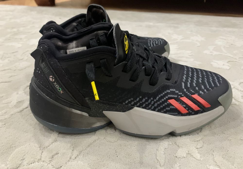Кроссовки баскетбольные Adidas DON issue 4 xbox collab