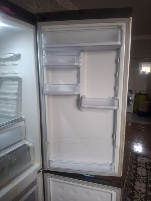 Продам холодильник