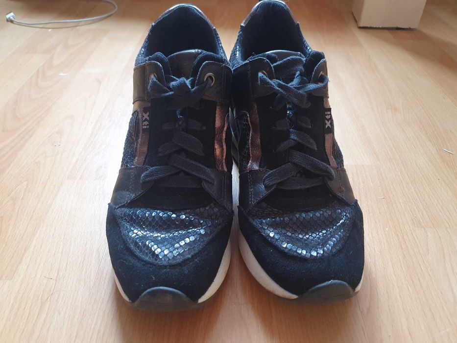 дамски обувки на платформа