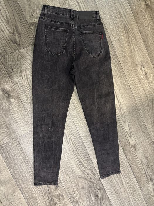 Джинсы женские серые