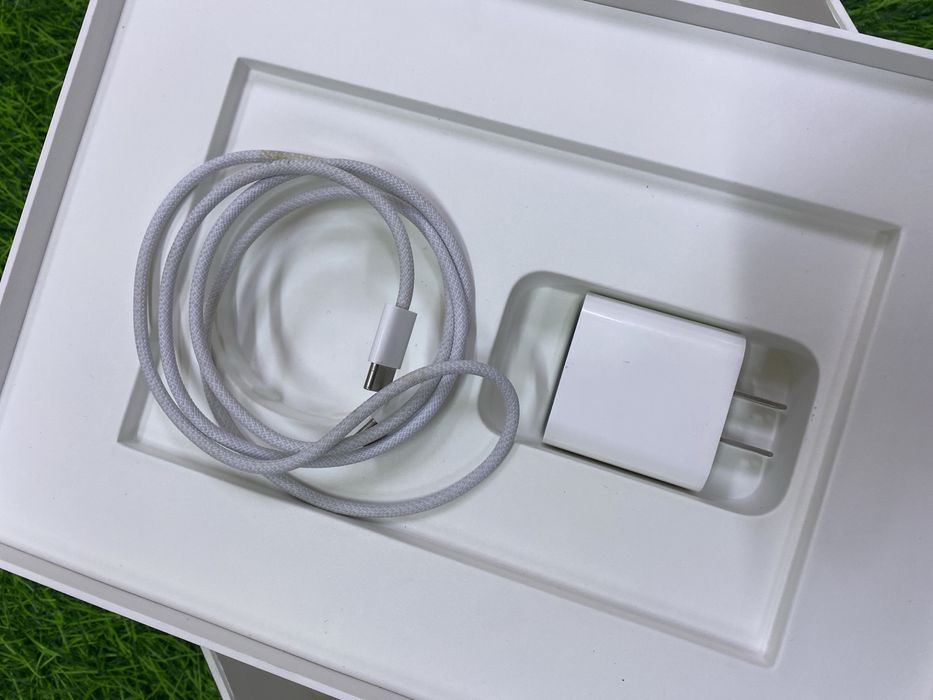 Планшет Apple iPad A16