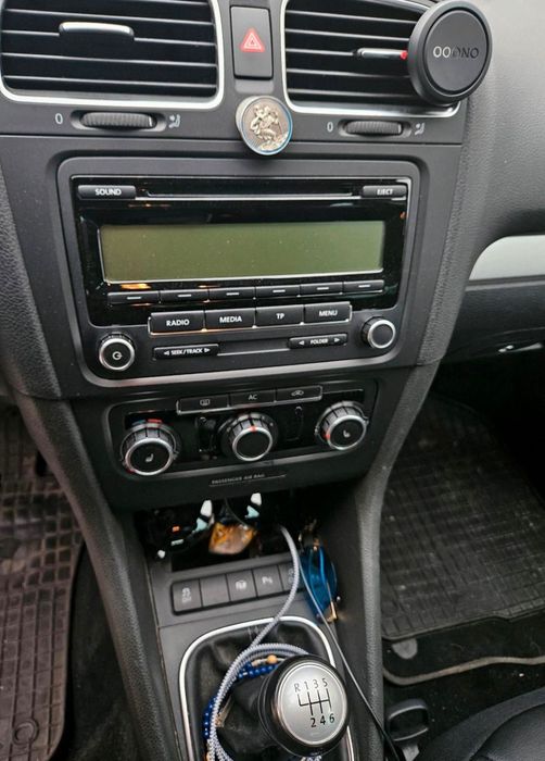 Vând  sau schimb Golf  6 Team ,2010.