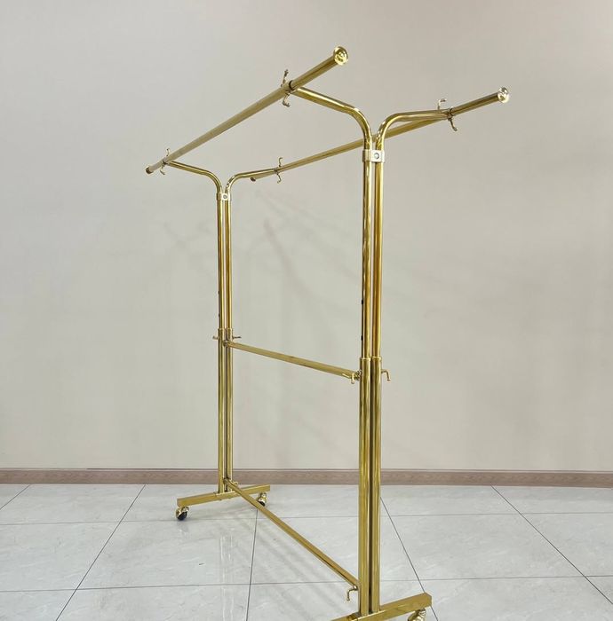 Гардероб шкаф кийимлар учун 2 етажли