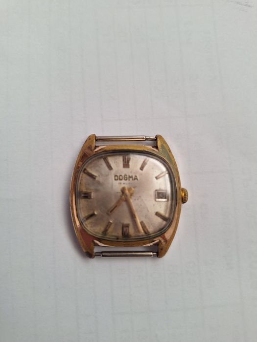 Продавам рядък швейцарски ръчен часовник "Dogma".