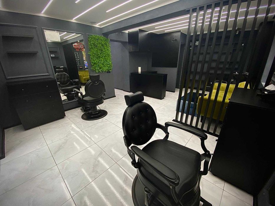 Se inchiriaza salon cu 5 posturi