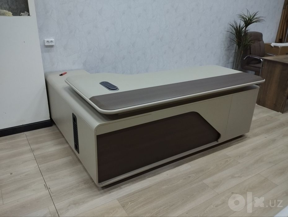 Xitoydan kelgan ofis mebellari